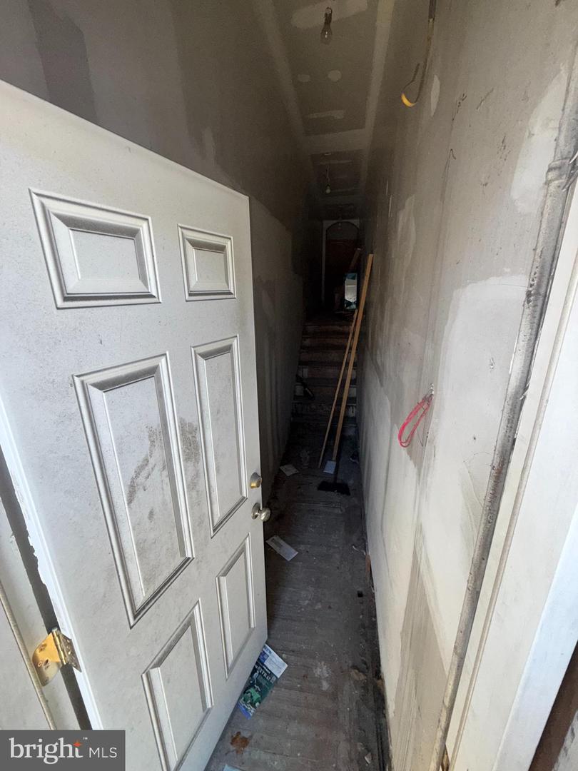 5149 Walnut St Property Photo 5
