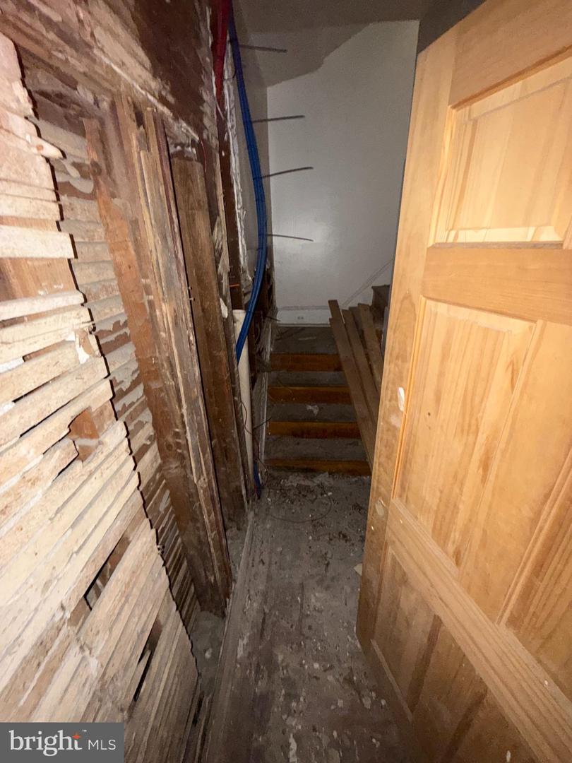 5149 Walnut St Property Photo 18
