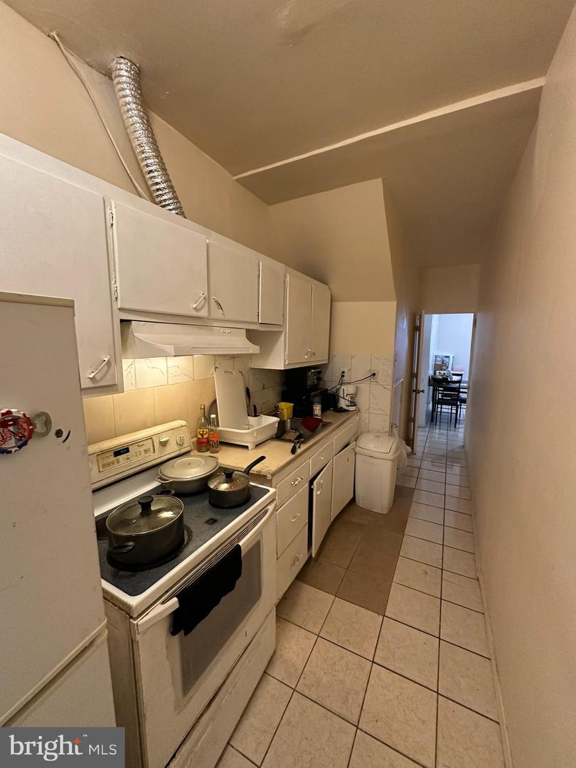 3910 N Marshall St Property Photo 19