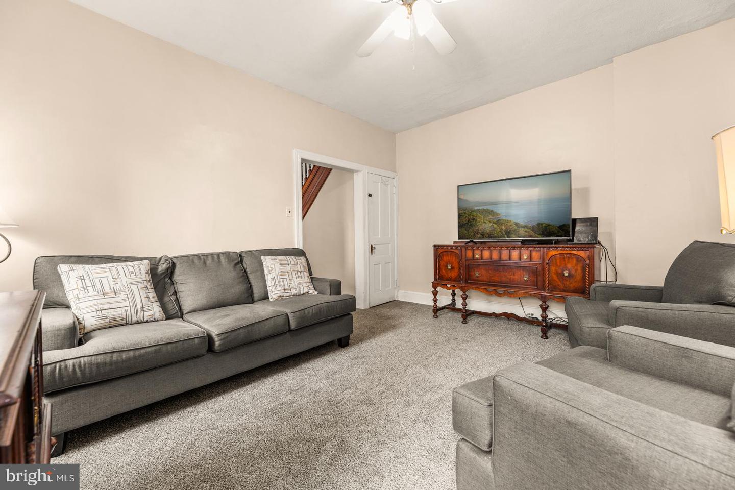 316 Loney St Property Photo 5