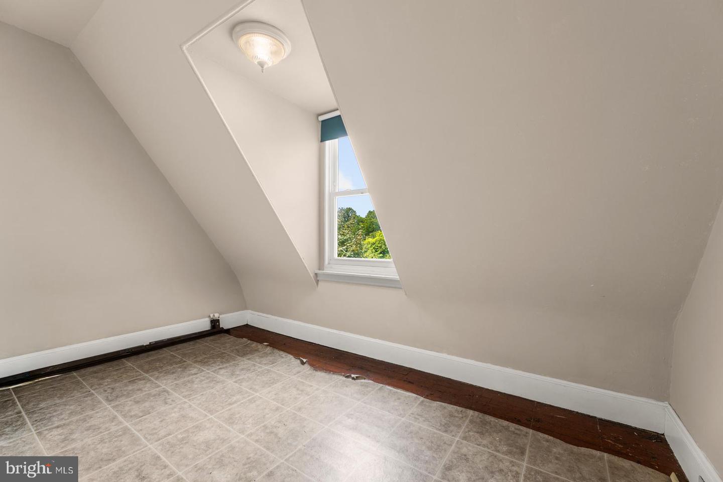 316 Loney St Property Photo 19