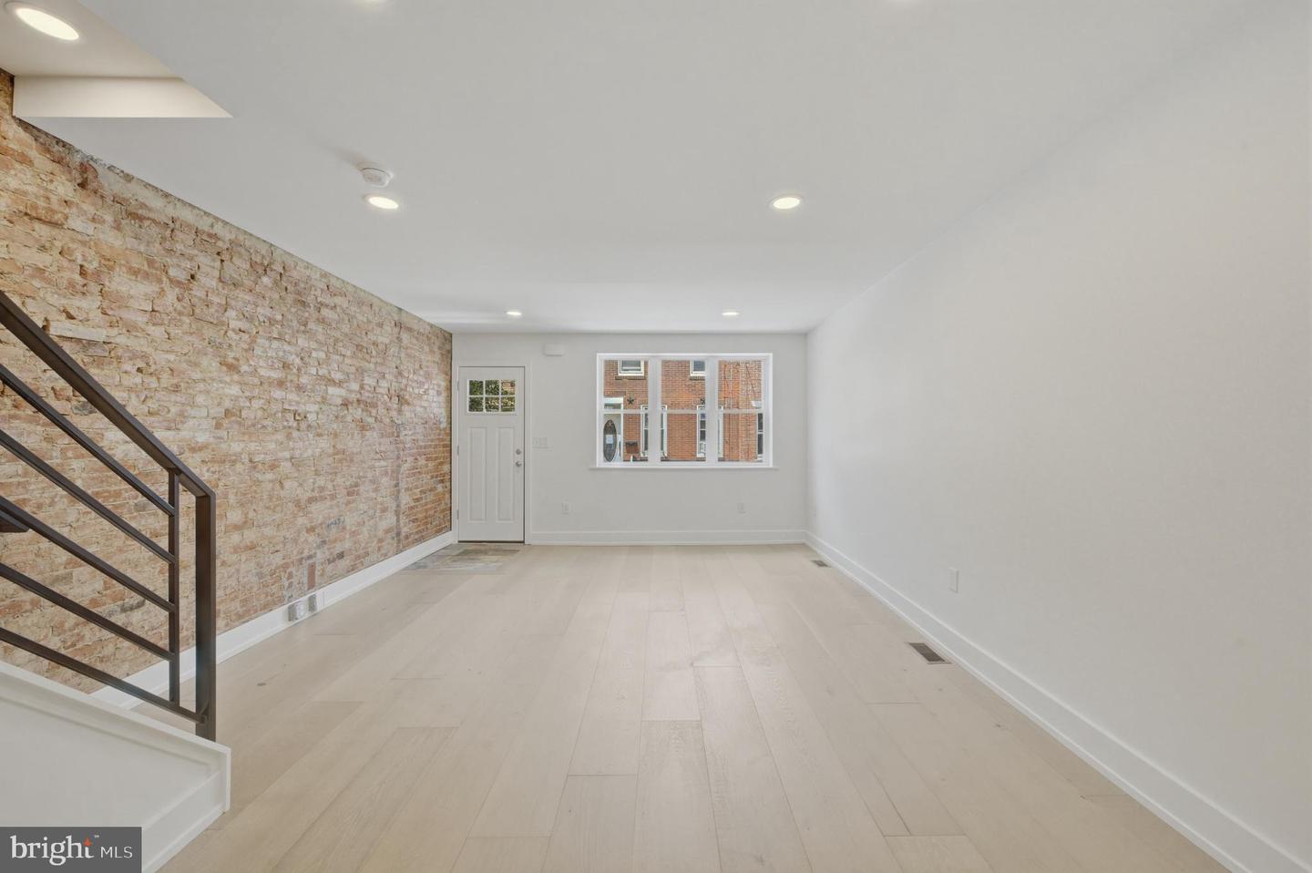 1110 Pierce St Property Photo 6