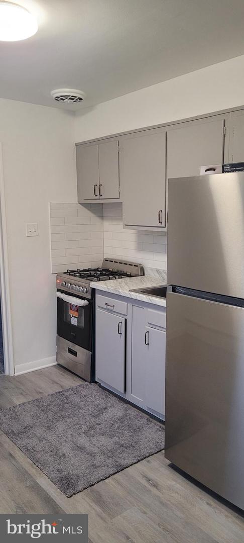 7712-14 Watson St #unit 3 Property Photo 4