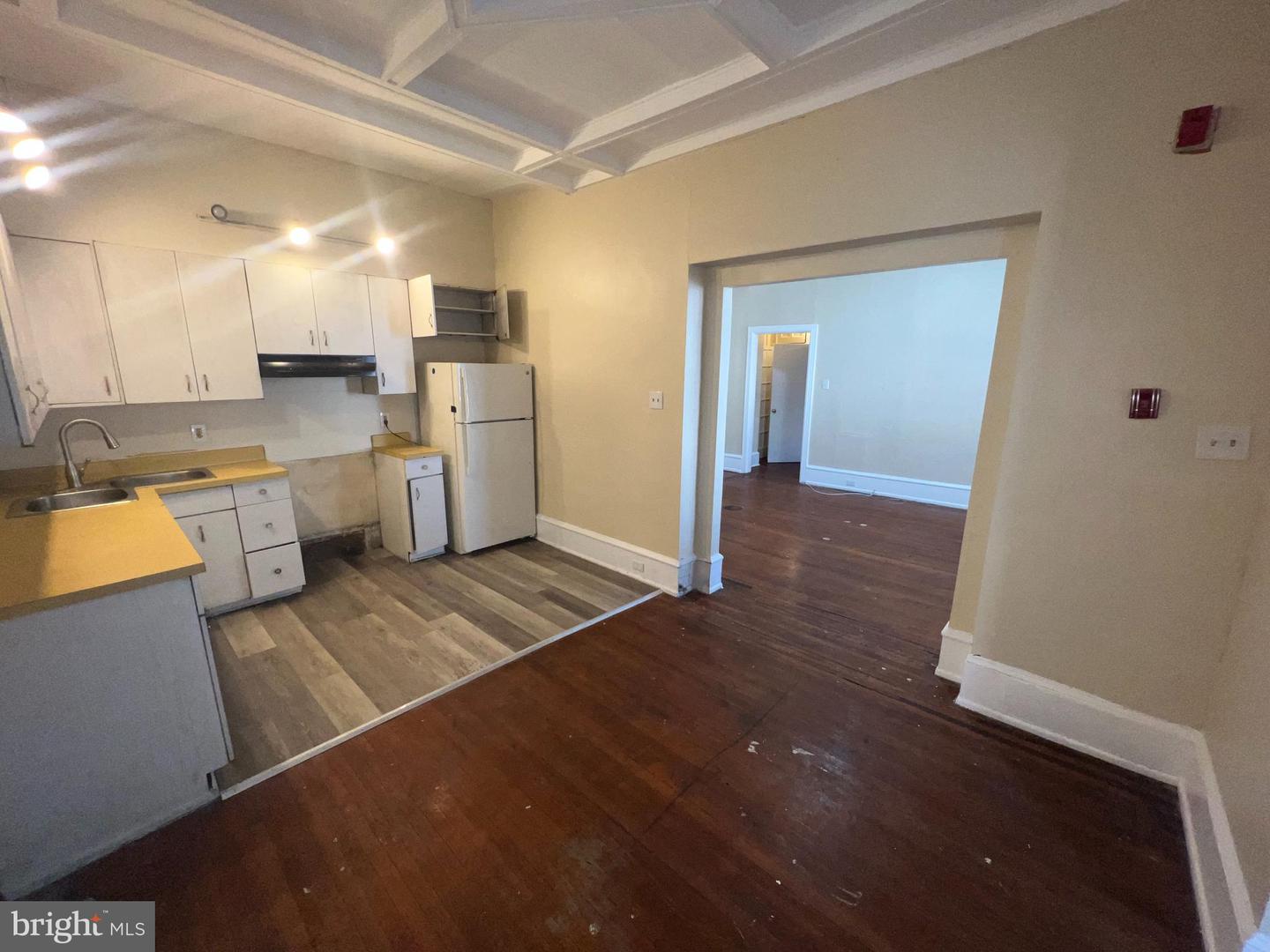 5701 W GIRARD AVE Property Photo 1