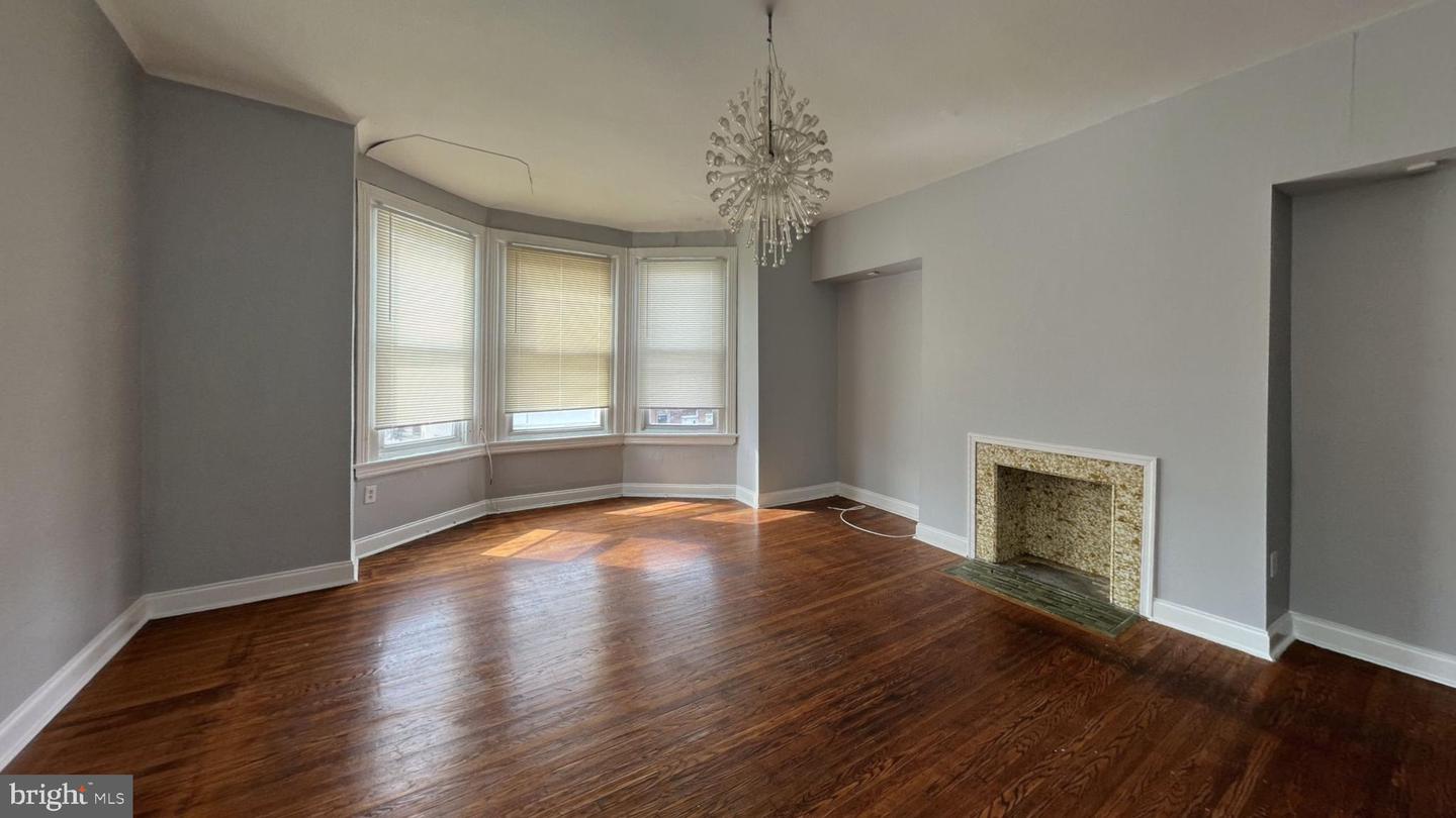 5701 W Girard Ave Property Photo 5