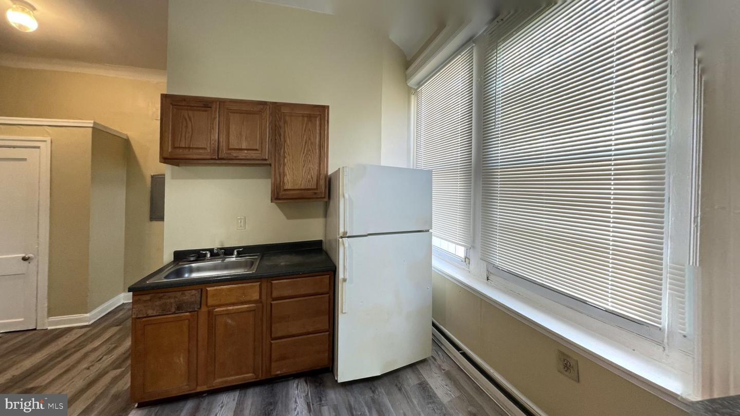 5701 W Girard Ave Property Photo 9
