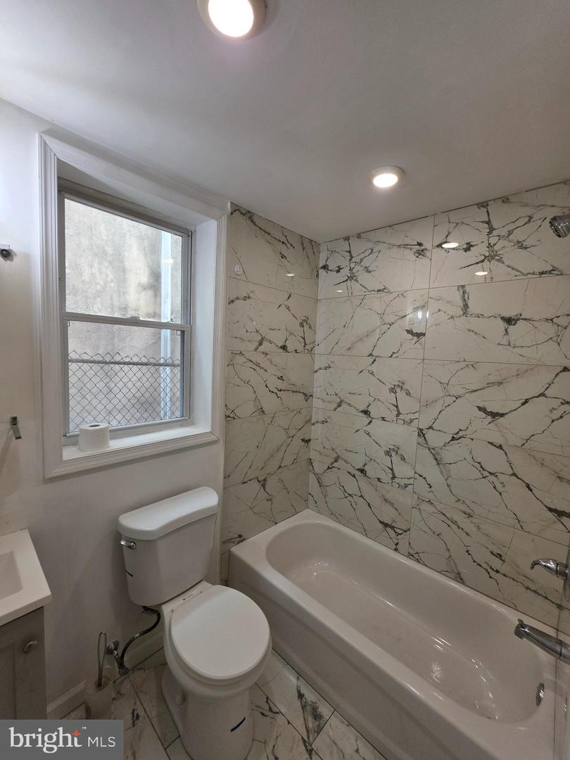 2535 N 8th St #1 Property Photo 8