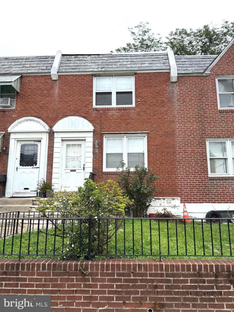 2037 Anchor St Property Photo 2
