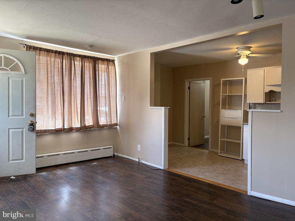 2842 S Iseminger St #1 Property Photo 3