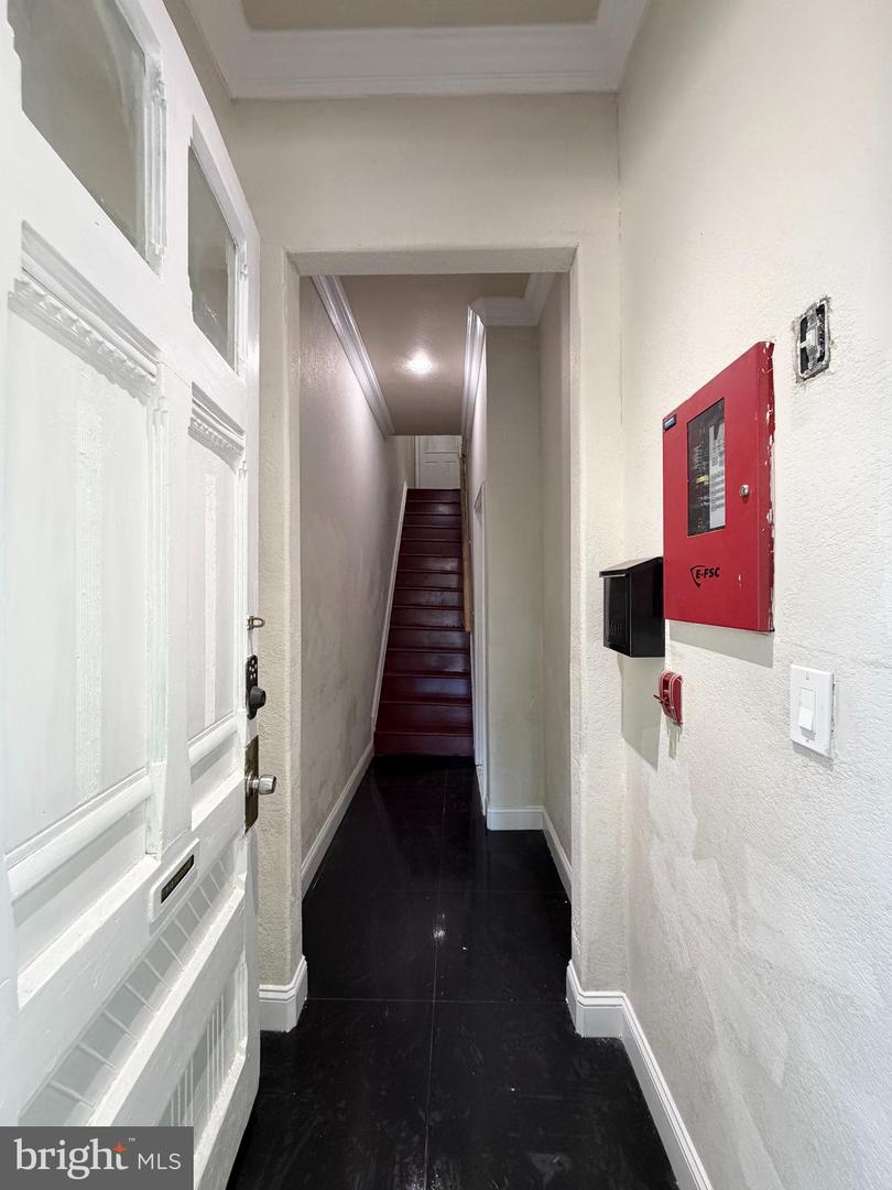 1415 Ellsworth St Property Photo 3