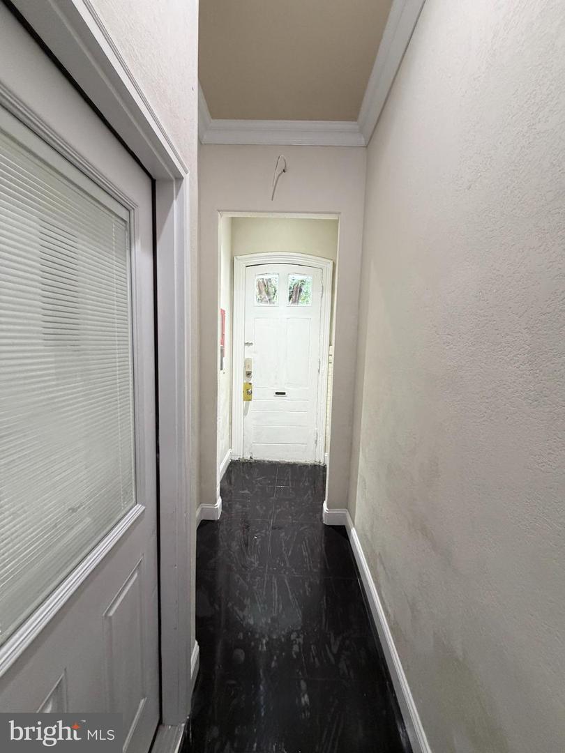 1415 Ellsworth St Property Photo 4