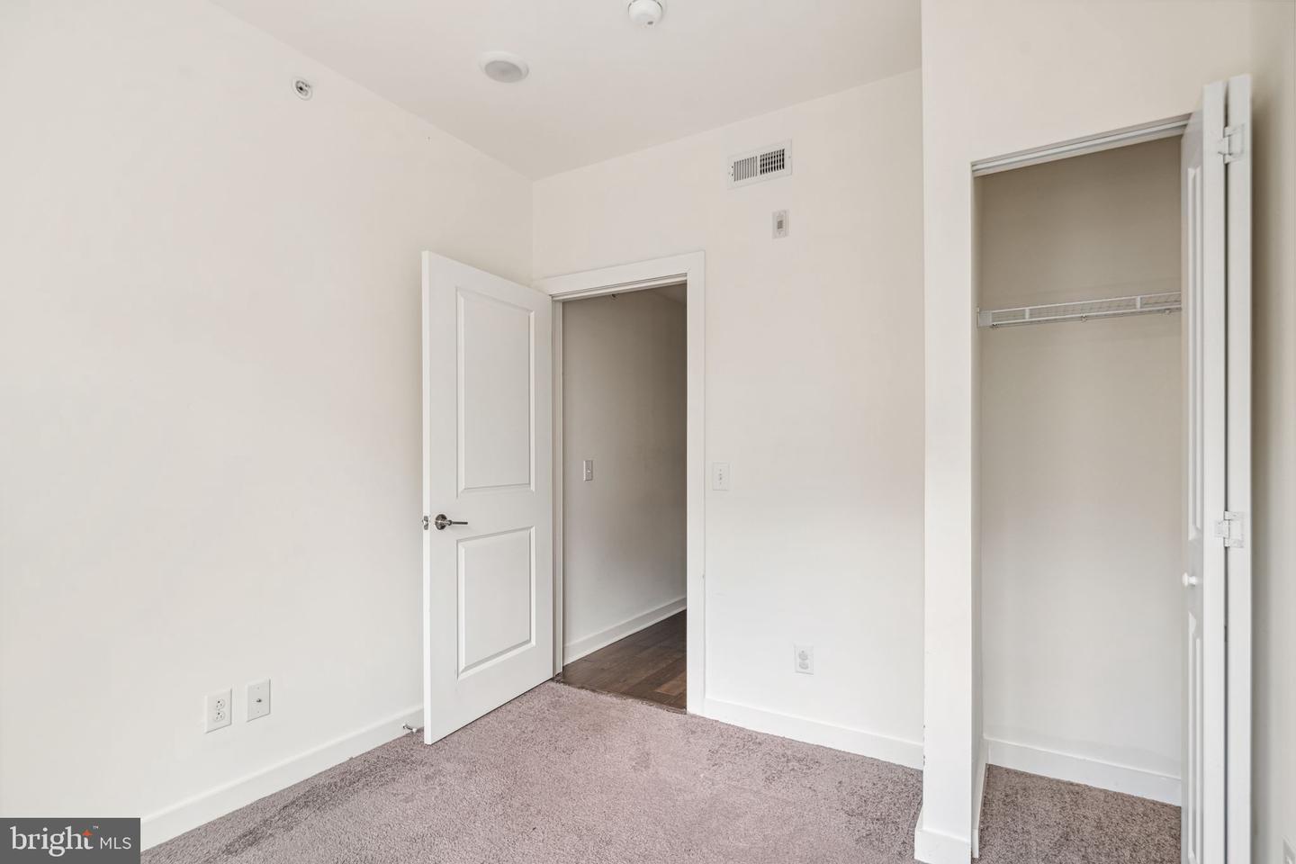 1843 N 6th St #10 Property Photo 4