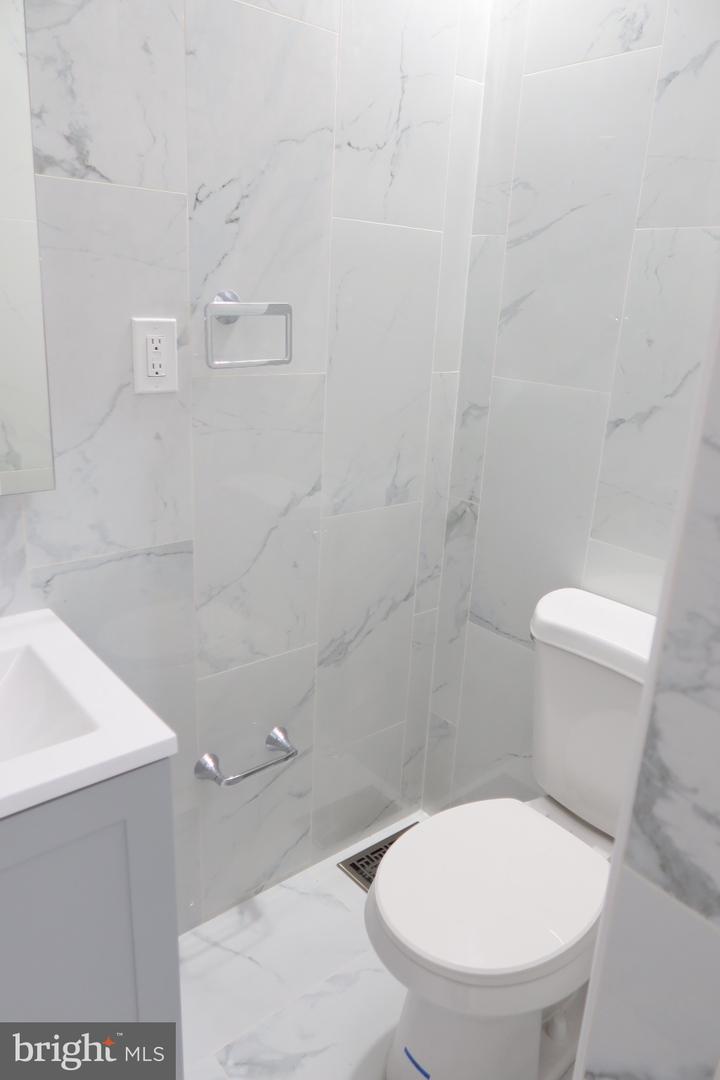 10938 Modena Pl Property Photo 10
