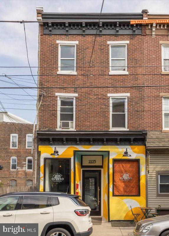 2223 Frankford Ave Property Photo 4