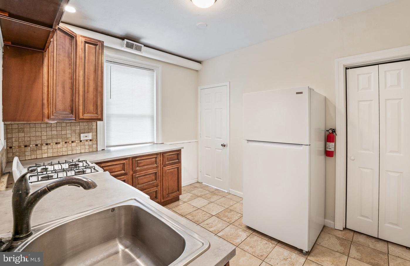 2223 Frankford Ave Property Photo 18