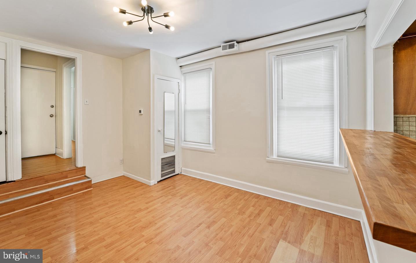 2223 Frankford Ave Property Photo 20