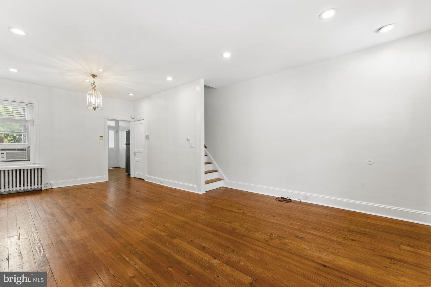 221 Righter St Property Photo 8