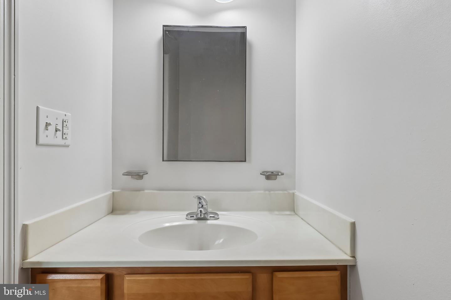 739 S 13th St #b Property Photo 11