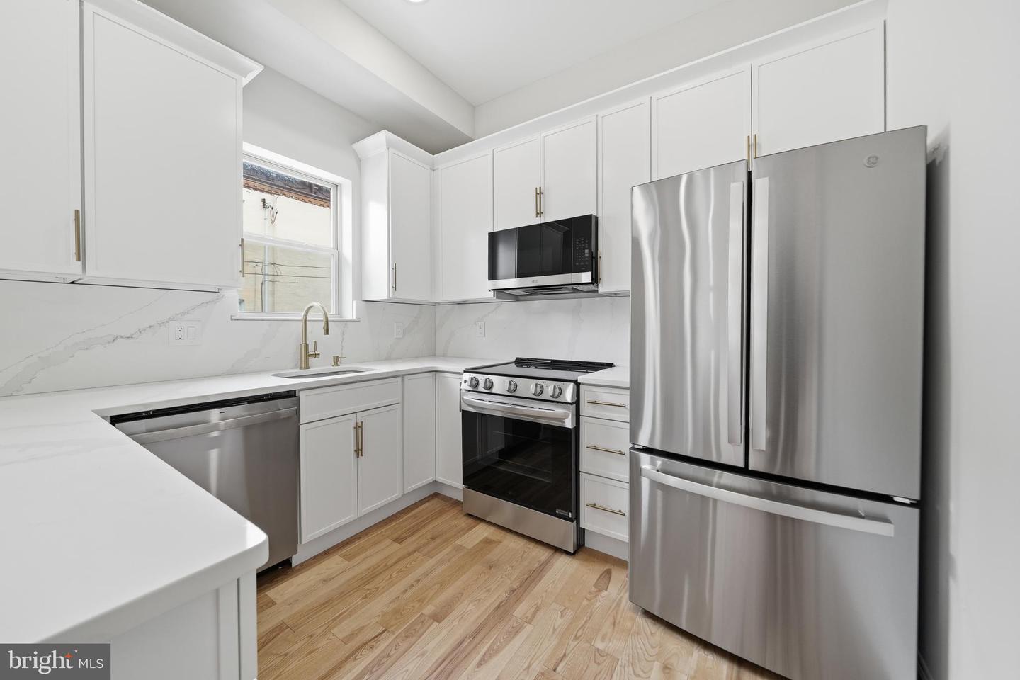 1826 S 22nd St #b Property Photo 3