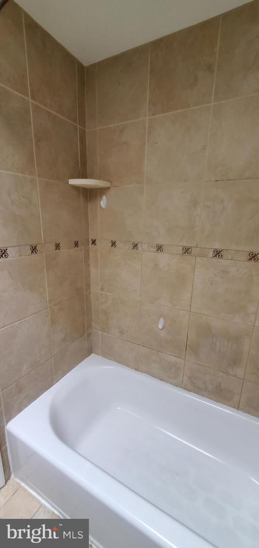 4401 Deerpath Ln Property Photo 15
