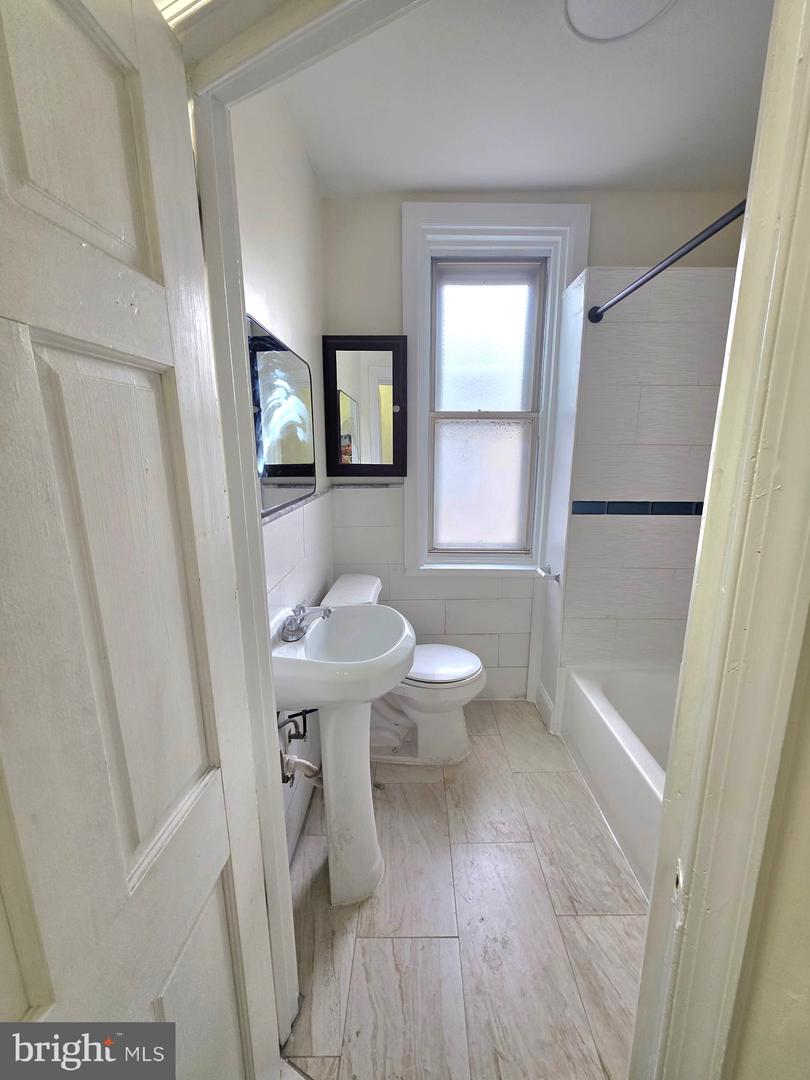 3553 Stouton St Property Photo 6