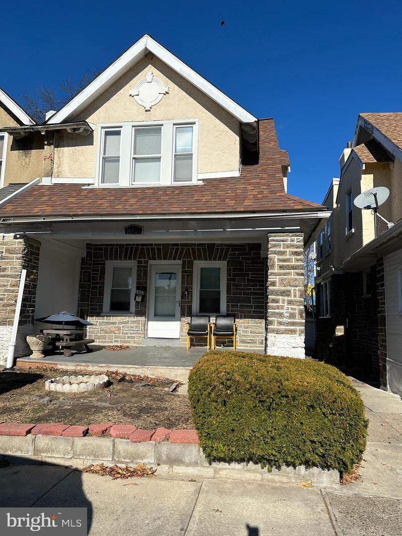 1425 Widener Pl Property Photo 1