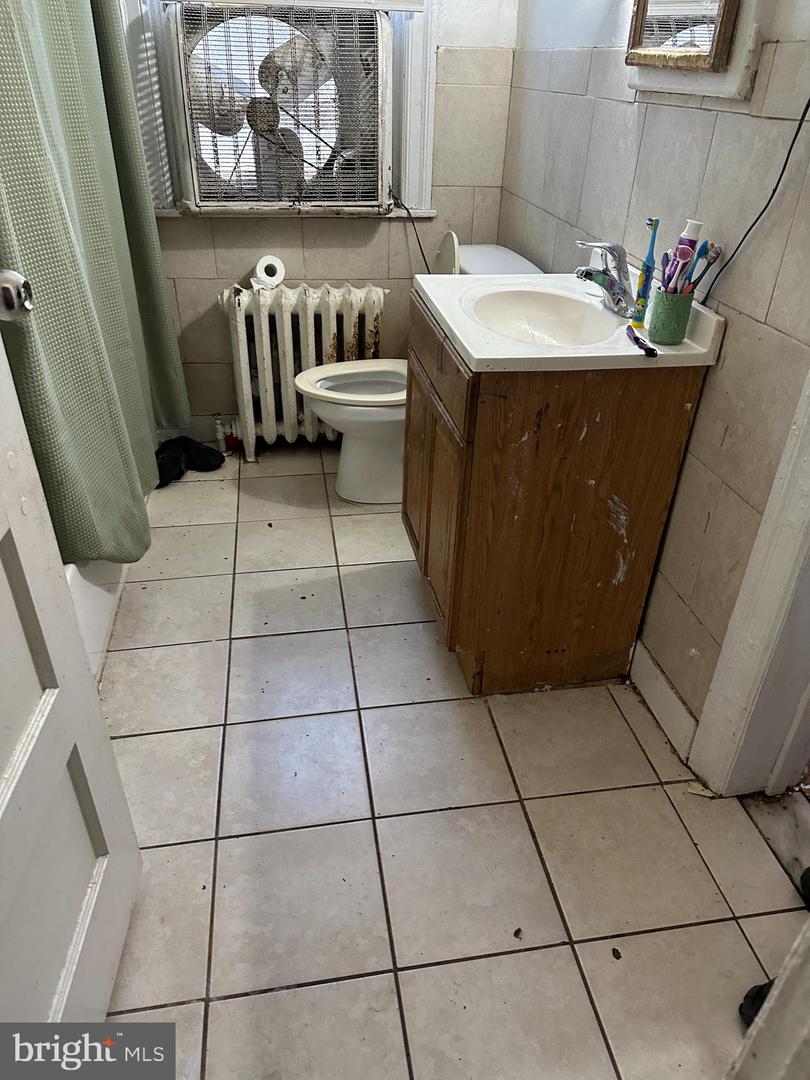1425 Widener Pl Property Photo 7