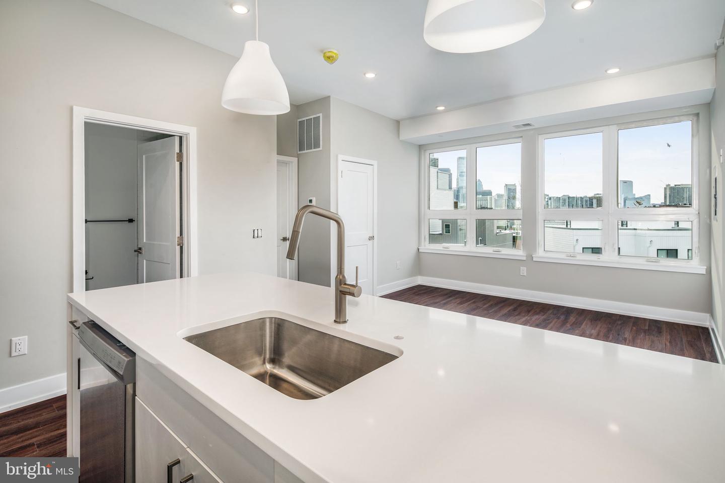 1527-29 Ridge Ave #5a Property Photo 8
