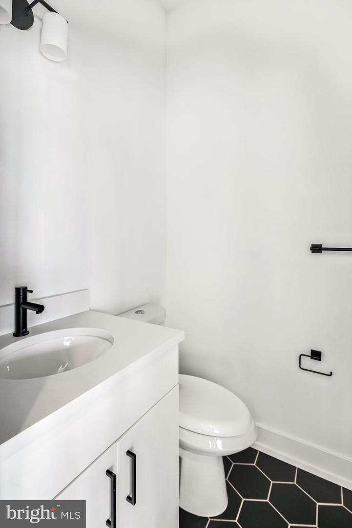 1527-29 Ridge Ave #5a Property Photo 27