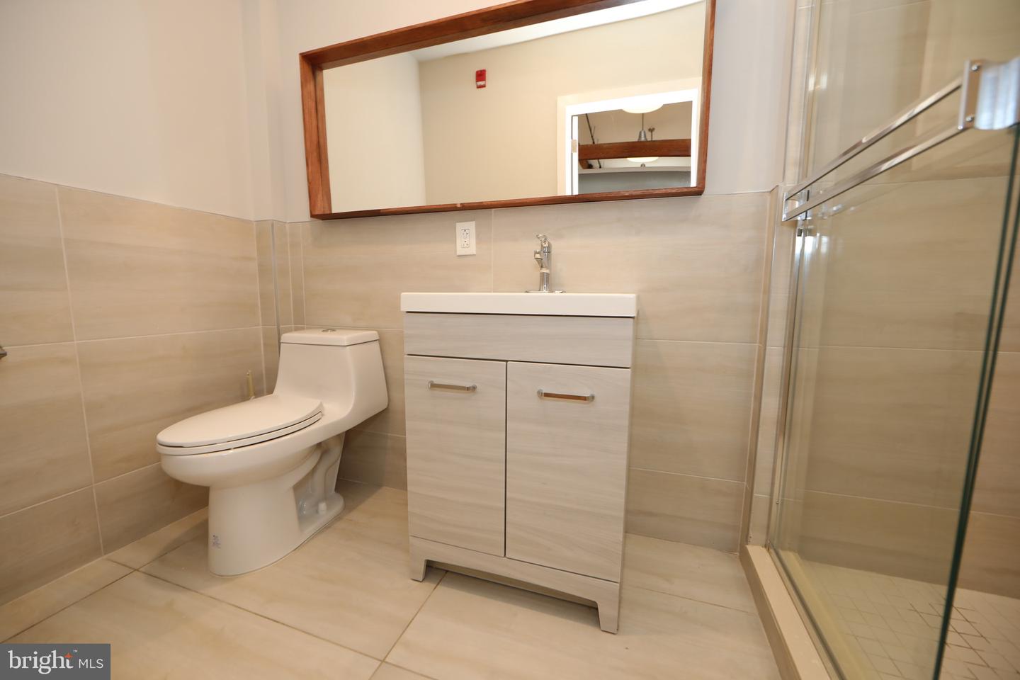 1822 E Glenwood #205 Property Photo 13