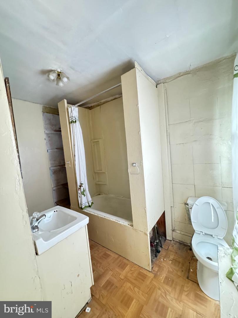 110 Diamond St Property Photo 11