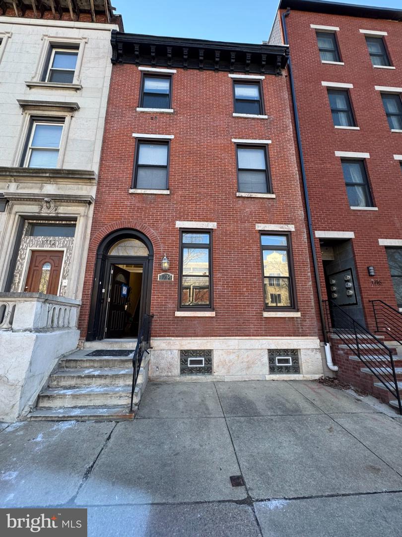 1714 W GIRARD AVE #1 Property Photo 1