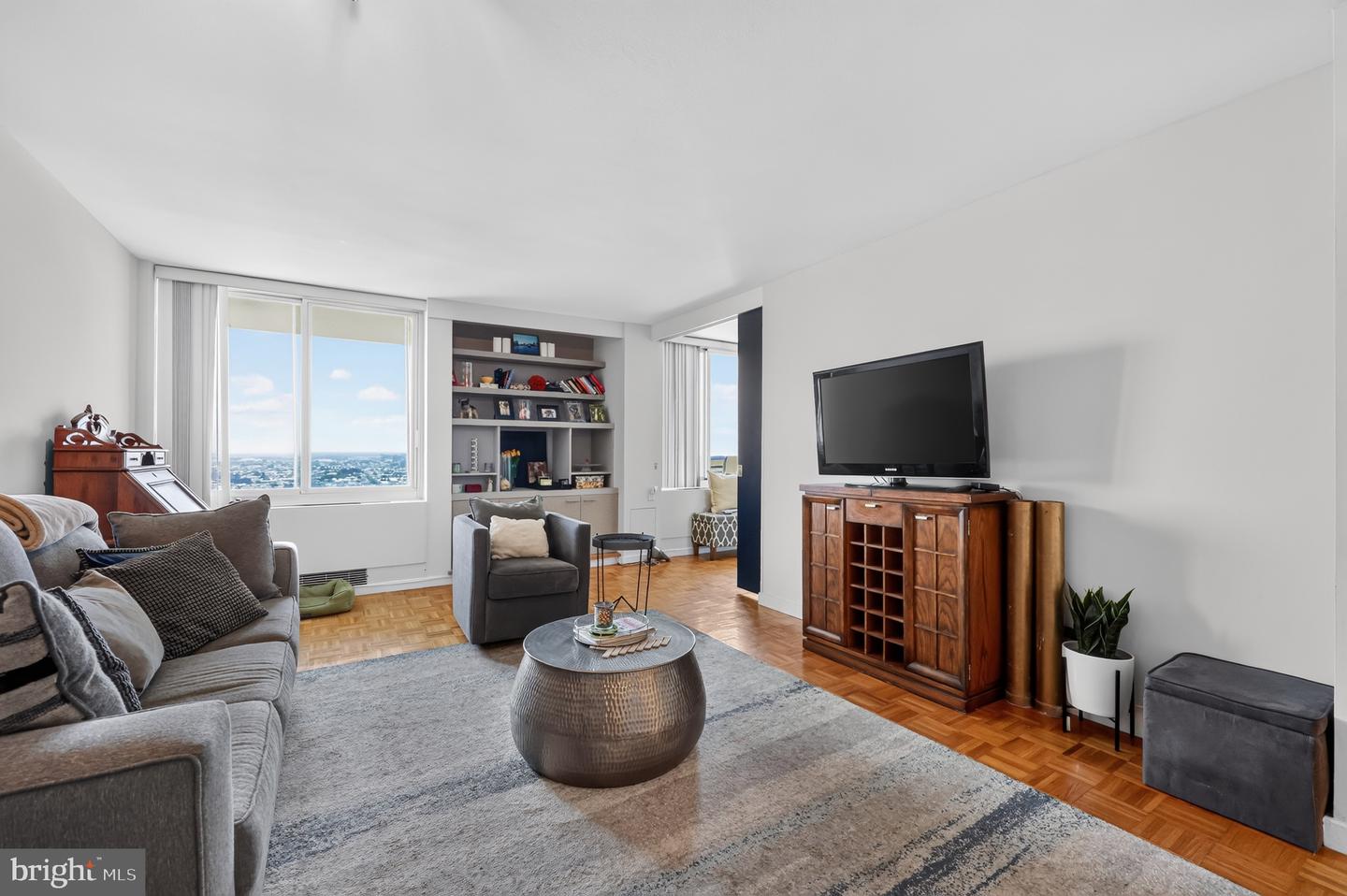 604-36 S Washington Sq #2609 Property Photo 11
