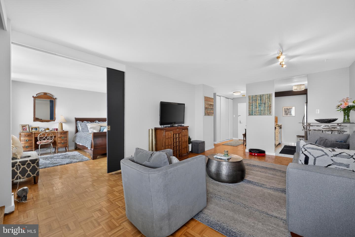 604-36 S Washington Sq #2609 Property Photo 14