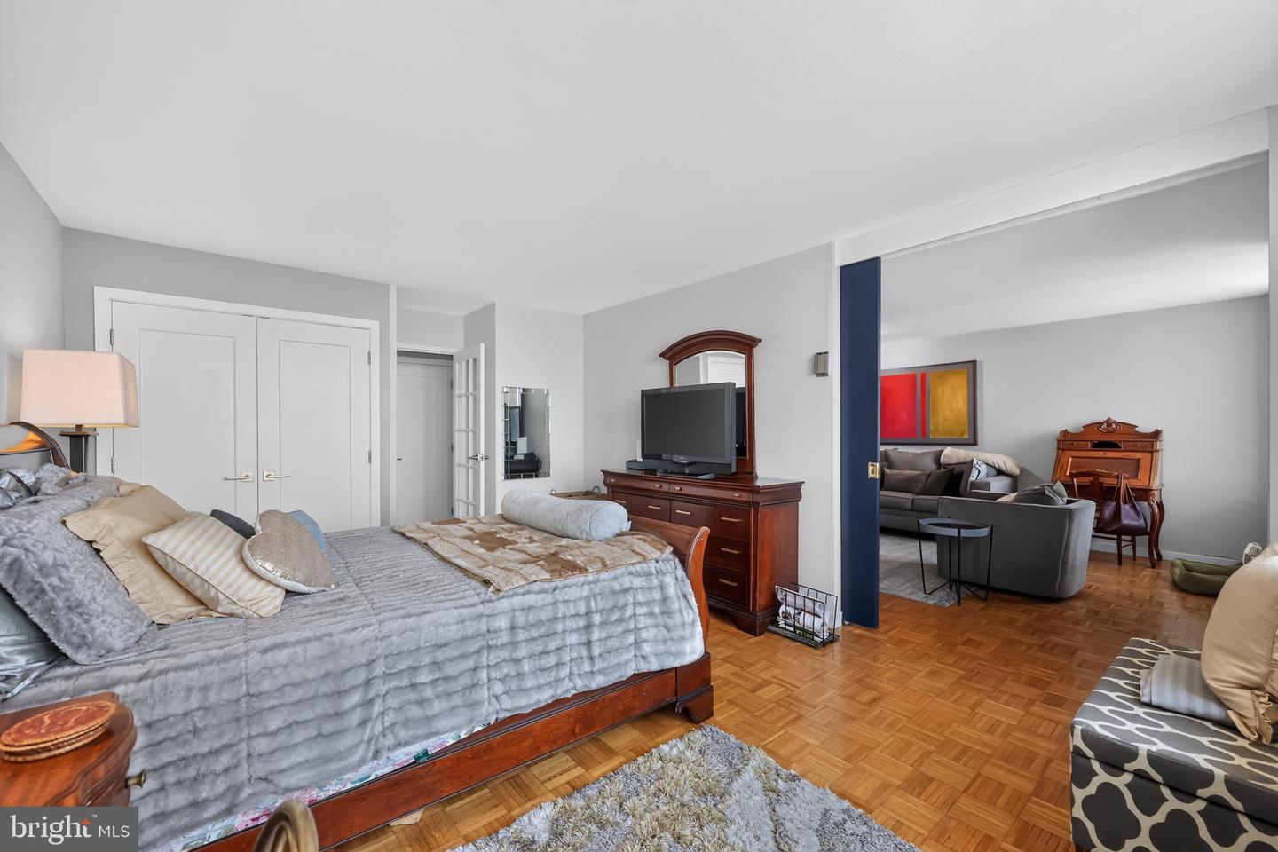 604-36 S Washington Sq #2609 Property Photo 16