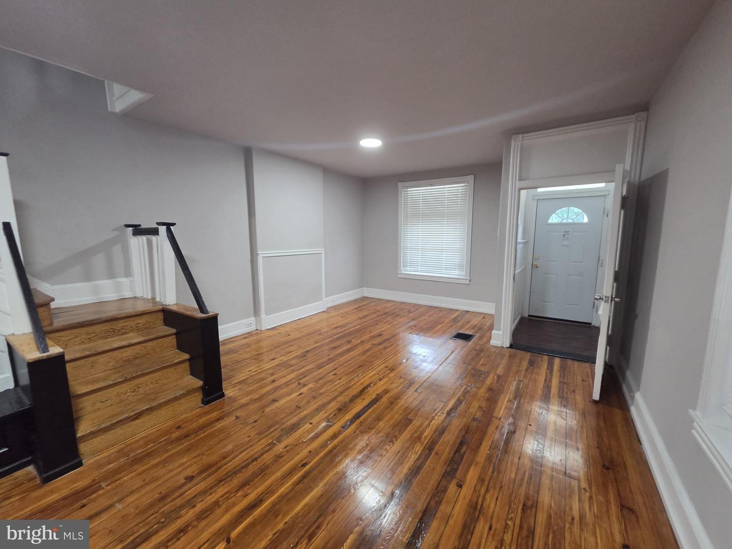 5109 Knox St Property Photo 6
