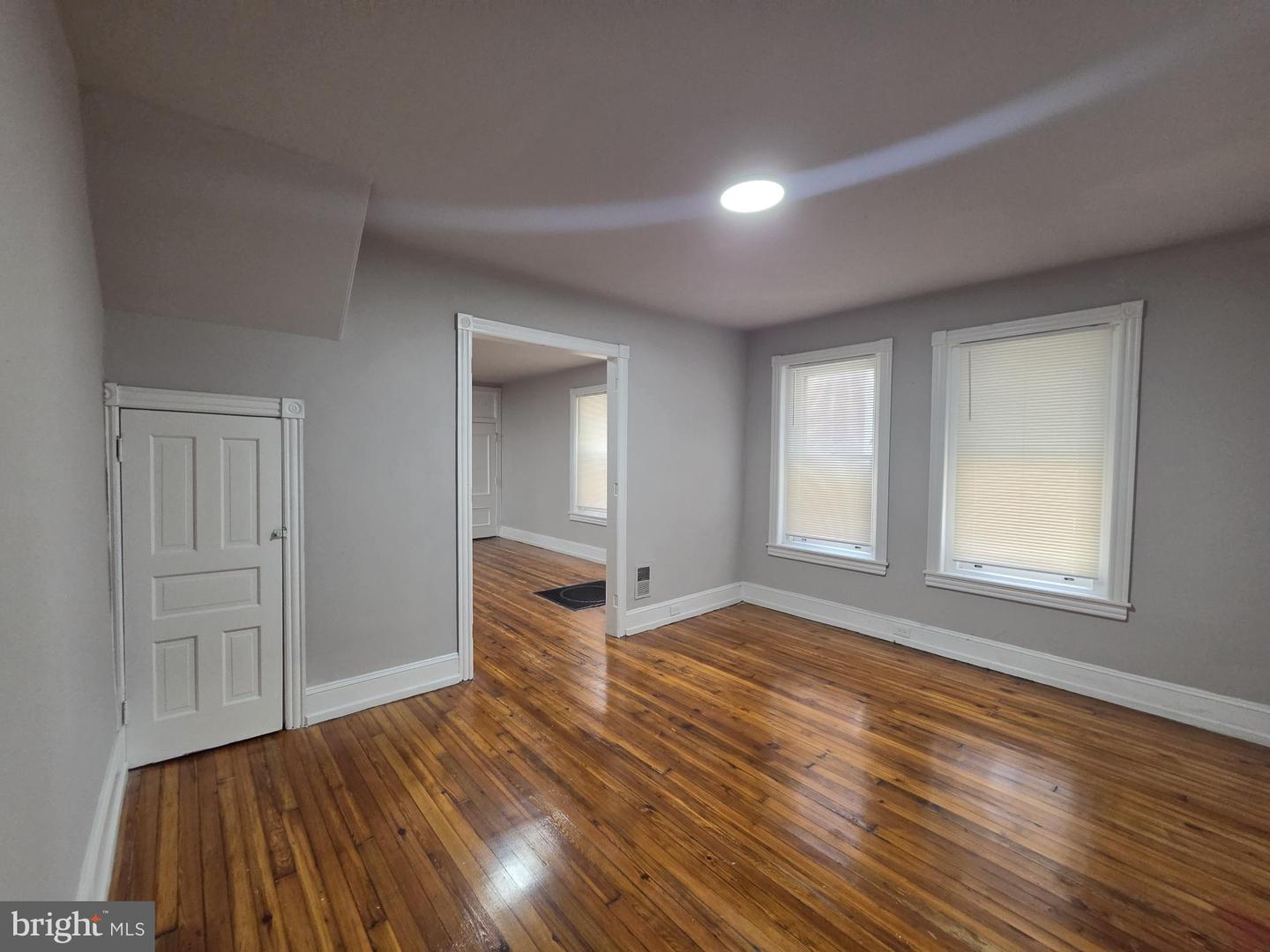 5109 Knox St Property Photo 8