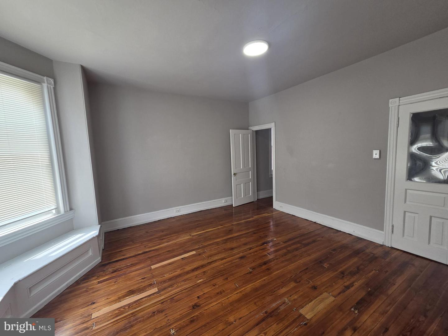 5109 Knox St Property Photo 13