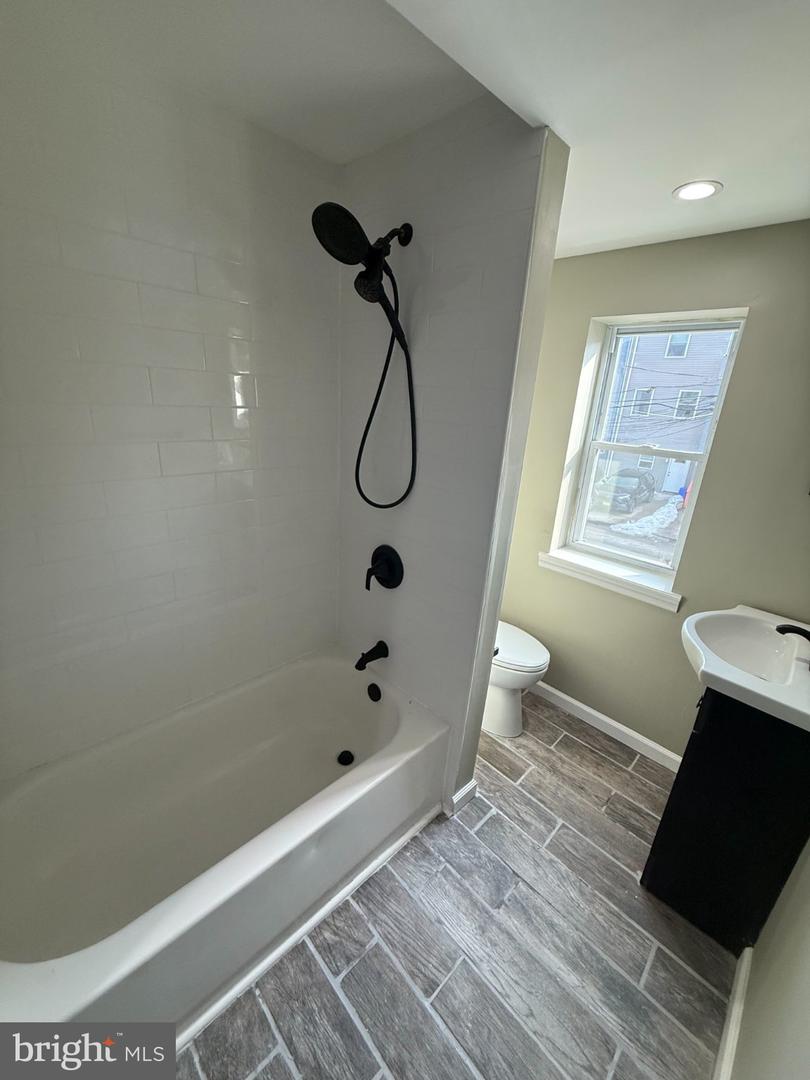1714 W Girard Ave #3 Property Photo 6