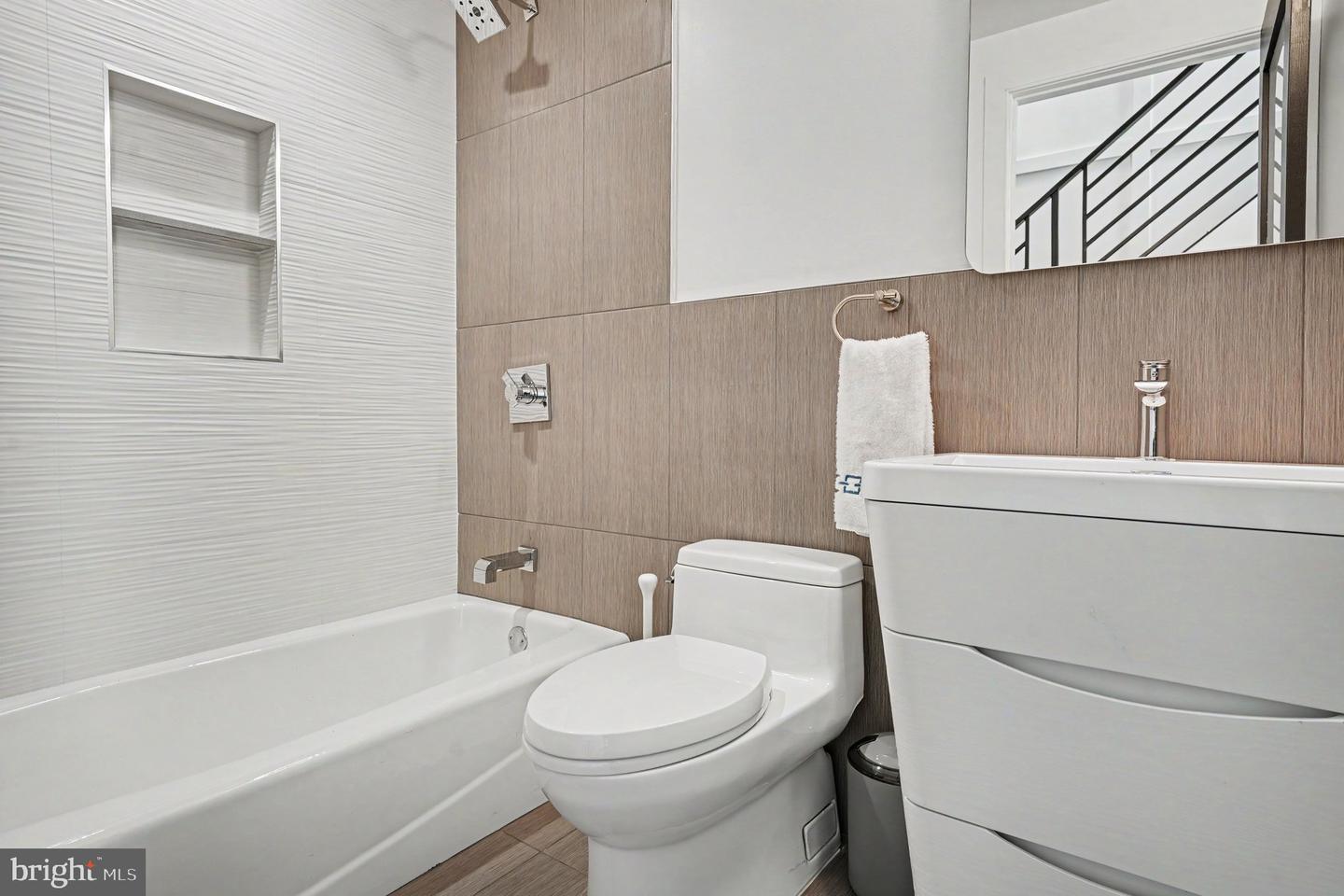 480 Evergreen Ave Property Photo 19