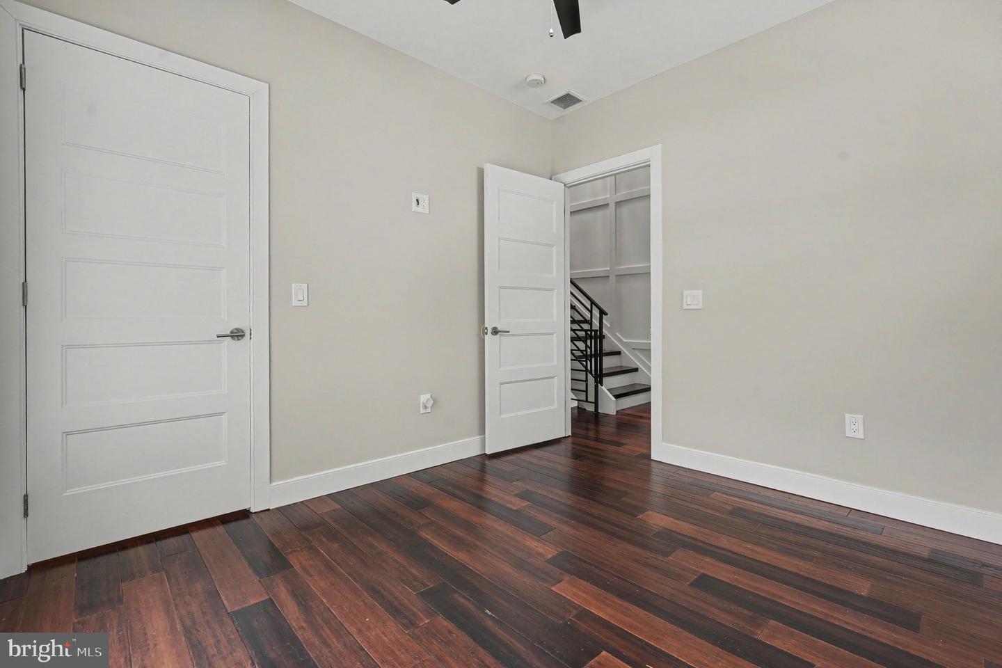 480 Evergreen Ave Property Photo 21