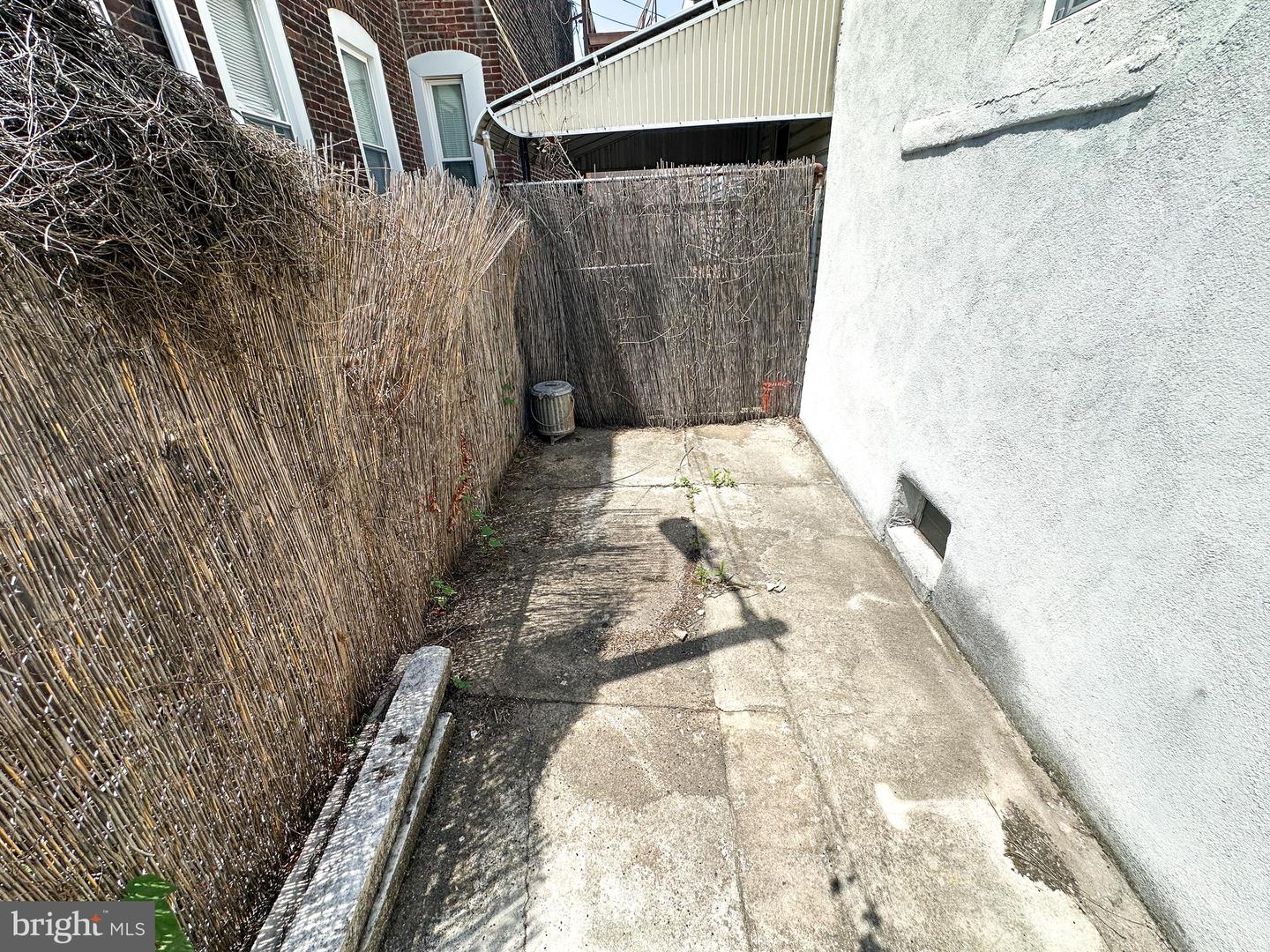 2406 E Allegheny Ave Property Photo 24