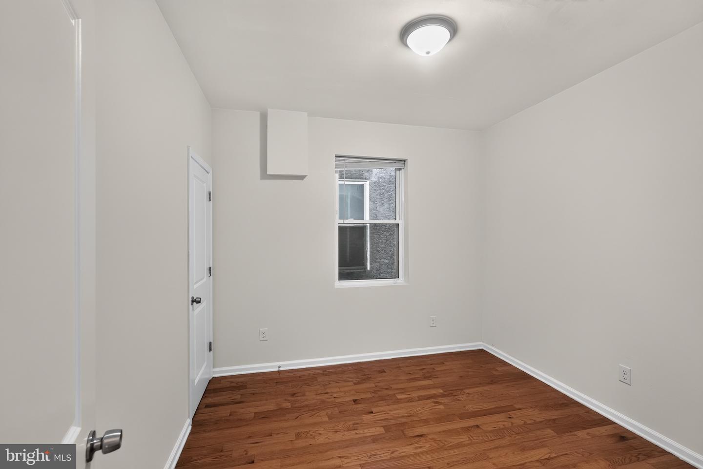 1516-18 W Diamond St Property Photo 6