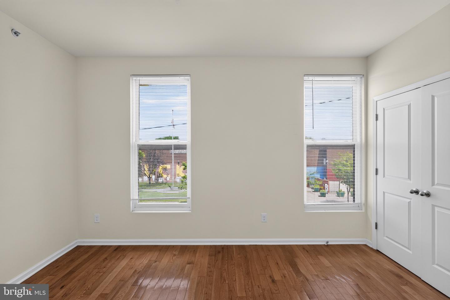 1516-18 W Diamond St Property Photo 21