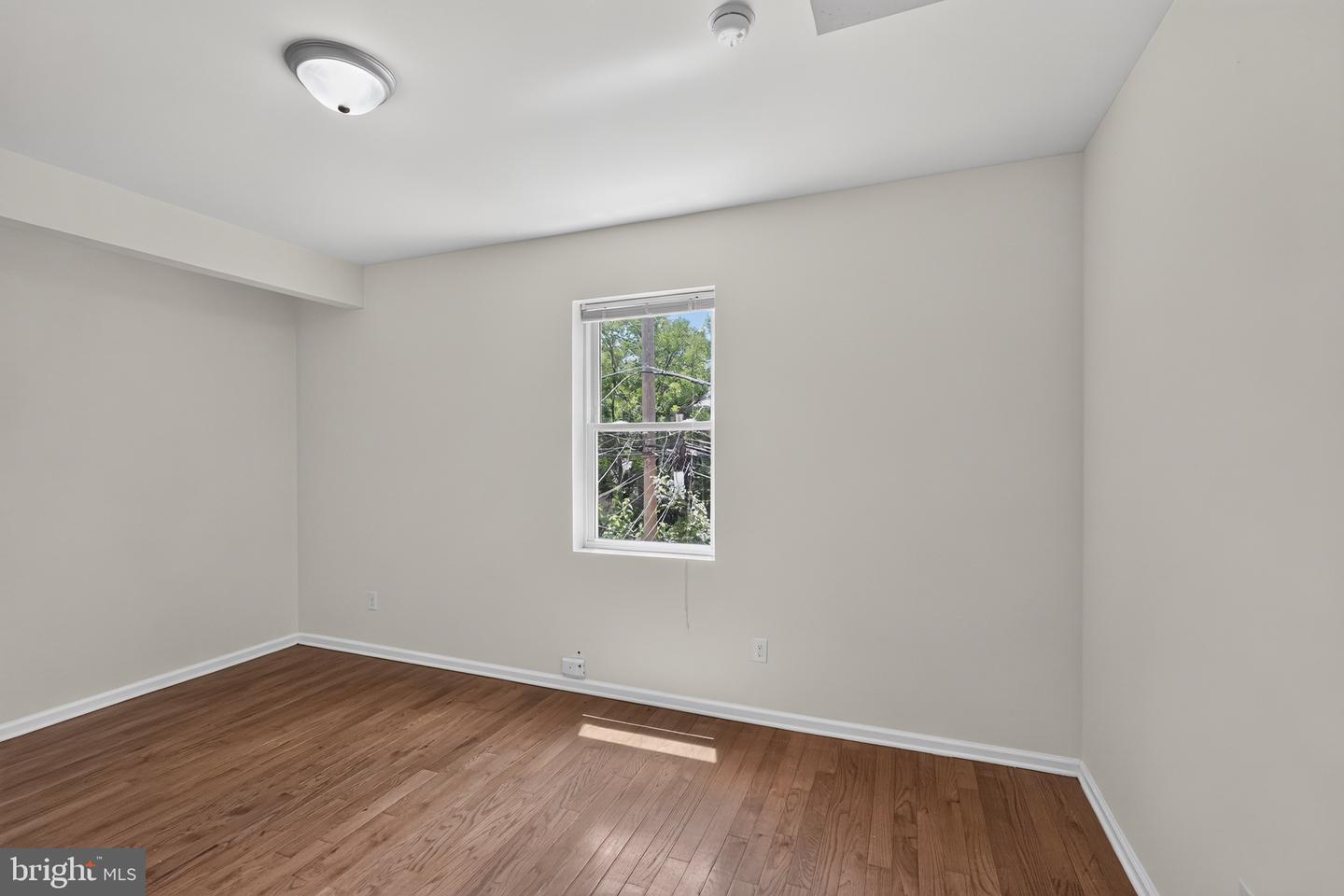 1516-18 W Diamond St Property Photo 23