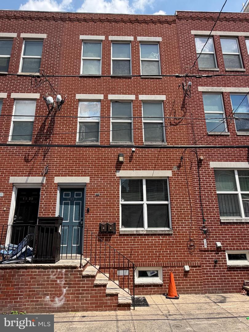 1937 N Gratz St Property Photo 1