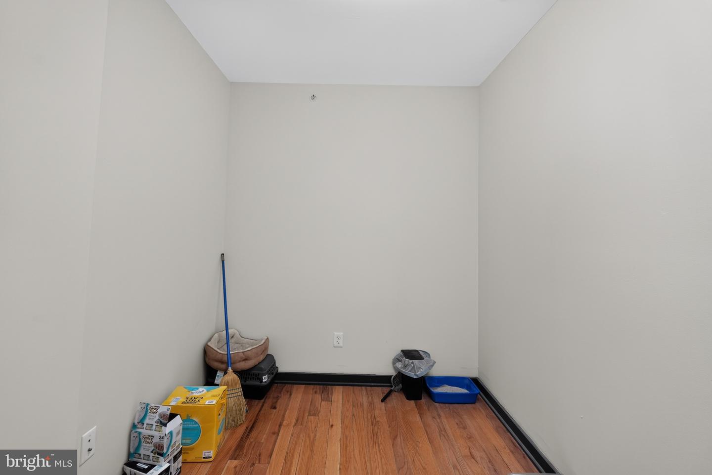 1726 Arlington St Property Photo 8