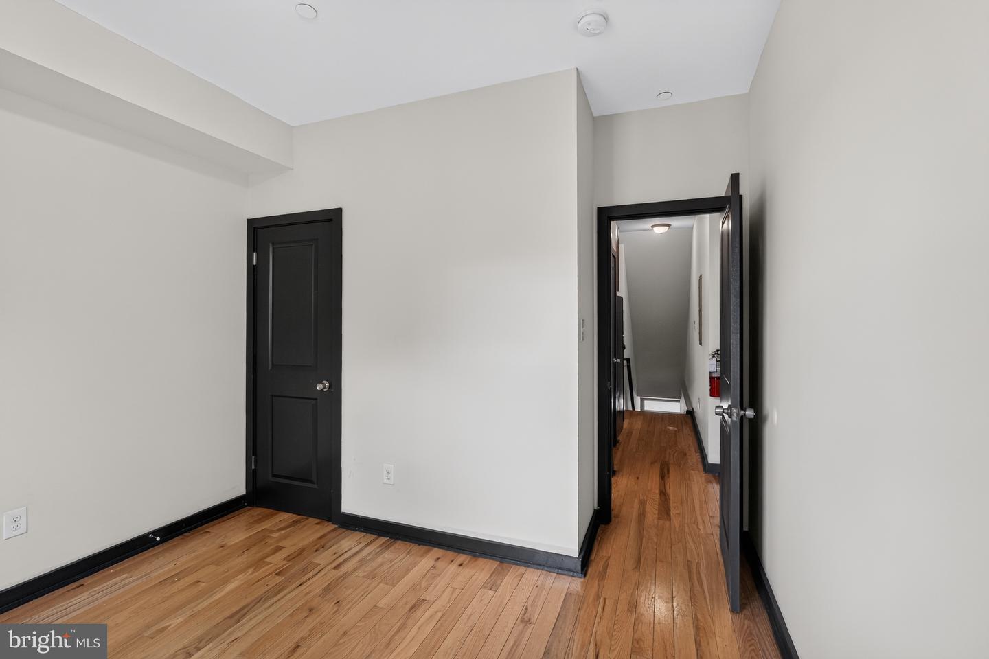 1726 Arlington St Property Photo 11