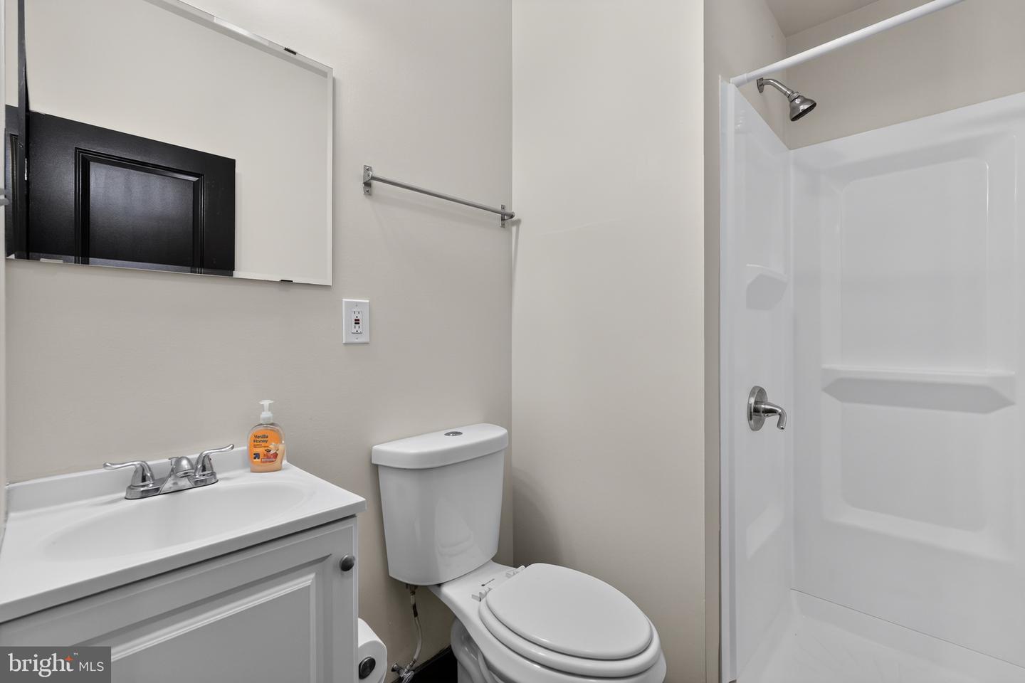1726 Arlington St Property Photo 13