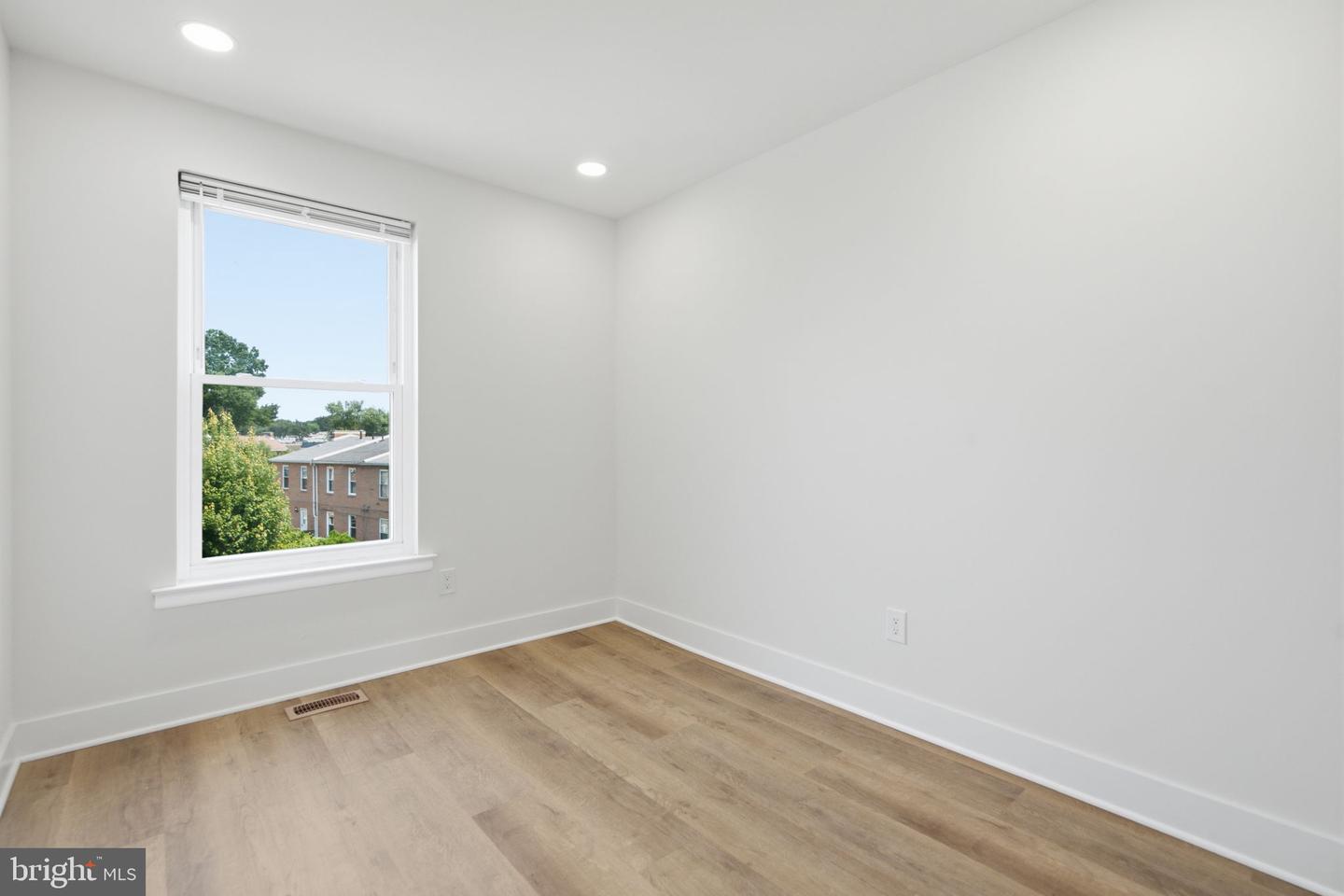 223 Parkdale Rd Property Photo 18